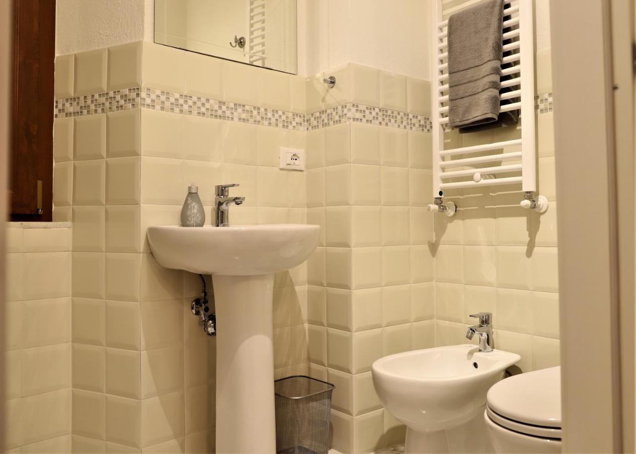 Monti Guesthouse Monti di Licciana Nardi Номер фото
