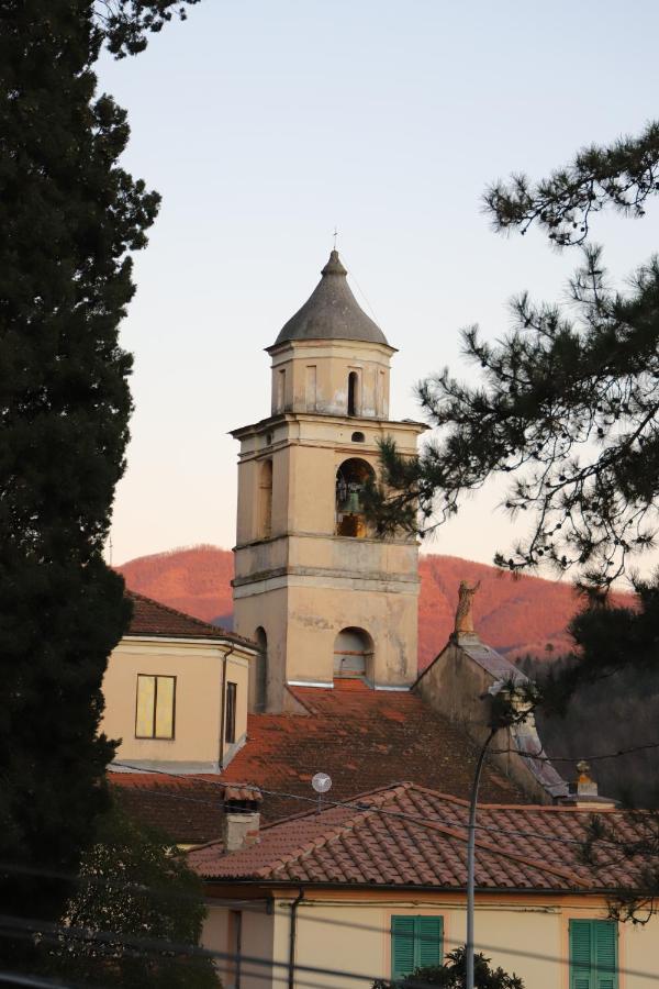 Monti Guesthouse Monti di Licciana Nardi Экстерьер фото
