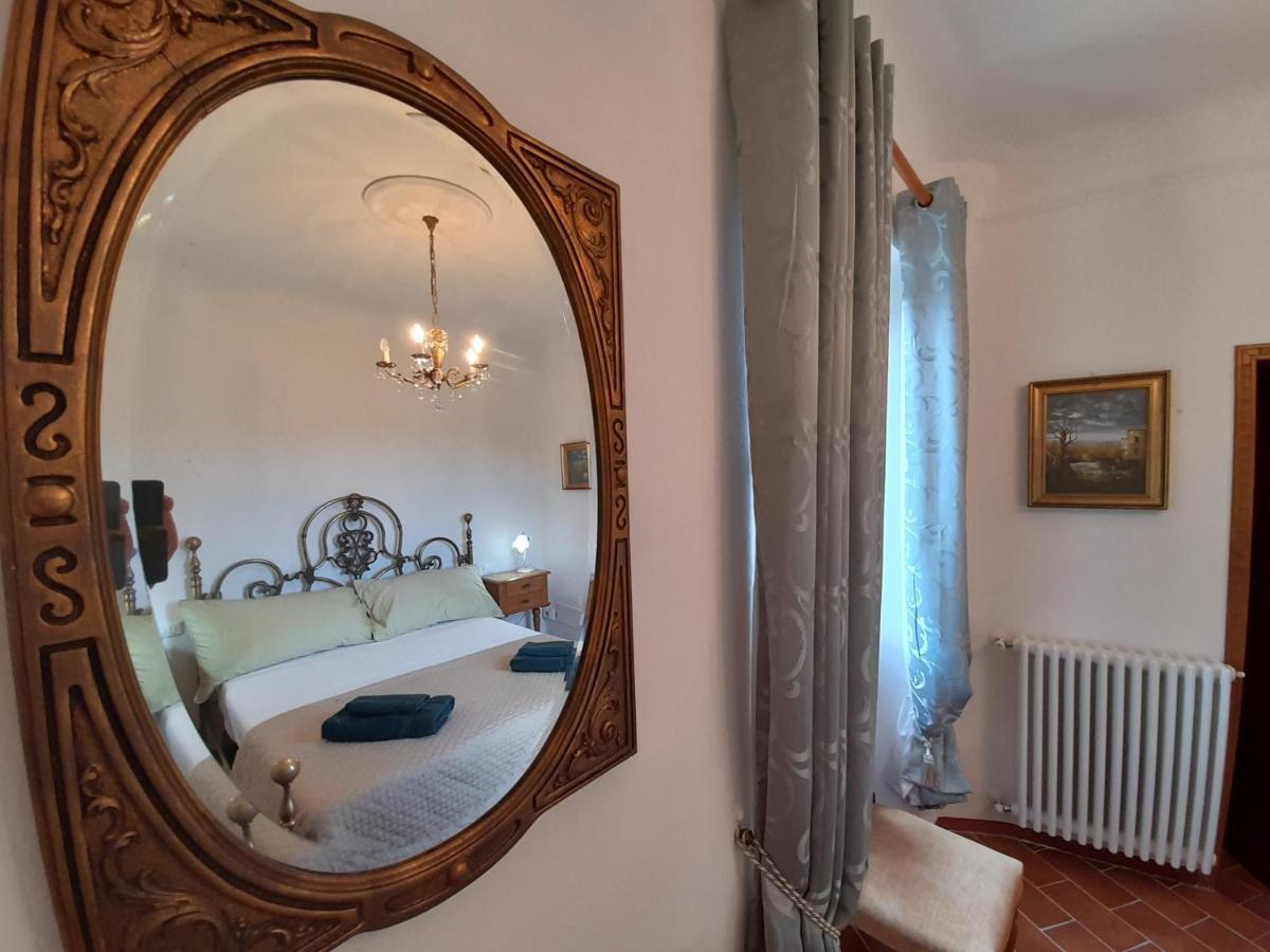 Monti Guesthouse Monti di Licciana Nardi Экстерьер фото