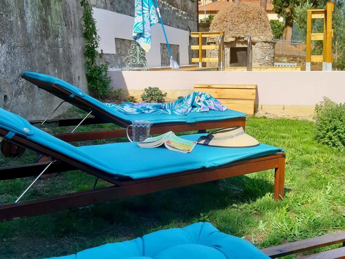 Monti Guesthouse Monti di Licciana Nardi Экстерьер фото